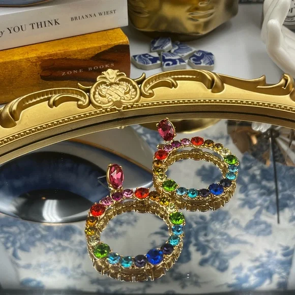 🆕 OSCAR DE LA RENTA 🧿 Crystal Hoop Earrings - Rainbow - Picture 5 of 11